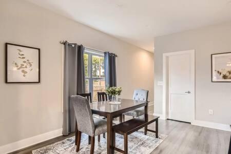 New Build 5 Min To Broadway Sleeps 10 Villa NashvilleNashville  Kültér fotó